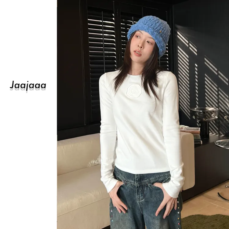 Jaajaaa香榭丽大街 冬季百搭刺绣小众纯色通勤保暖长袖打底衫/ADA