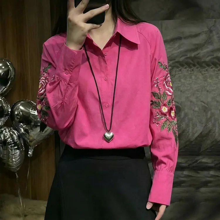 玫红色刺绣衬衫女秋冬2025新款洋气减龄宽松显瘦高级感打底衫上衣
