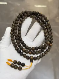 沉香老杨珍藏香（沉水级）0.7紫棋圆珠多圈发一条