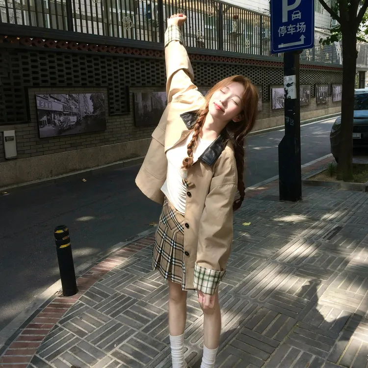 卡其色短款风衣外套女小个子正肩初早秋季韩系穿搭氛围感夹克上衣