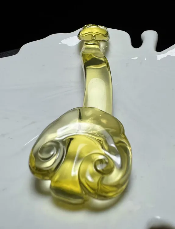 天然黄水晶如意手把件晶体通透无暇做工精细