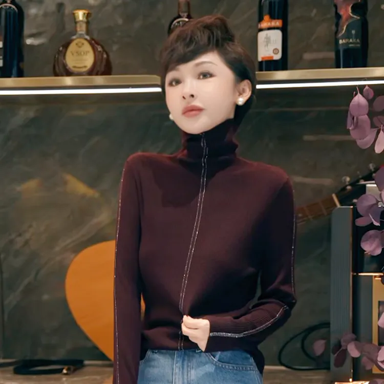 【精纺雅柔】精纺绵羊毛高领烫钻显瘦针织衫 MG8523