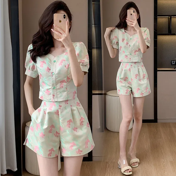 夏季小香风套装裙小个子气质减龄花色短款上衣搭配短裤时尚两件套