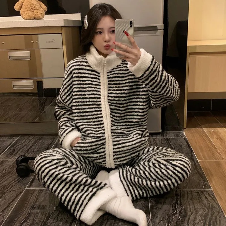 时尚条纹半边绒睡衣女秋冬季新款加绒加厚保暖拉链立领家居服套装