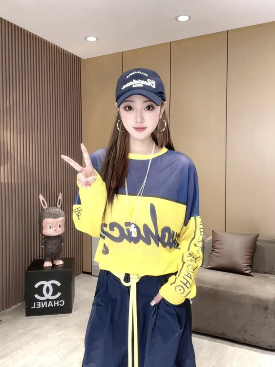 LL5055 印花拼接网纱罩衫上衣圆领夏季字母印花薄款时尚休闲女