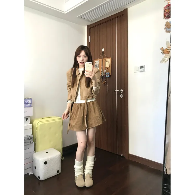 MARIE.COCO韩系穿搭长袖短外套女秋冬新款蕾丝打底衫半身裙三件套