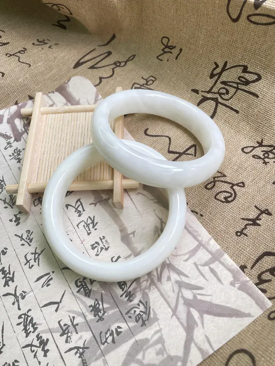 时尚百搭简约和田白玉