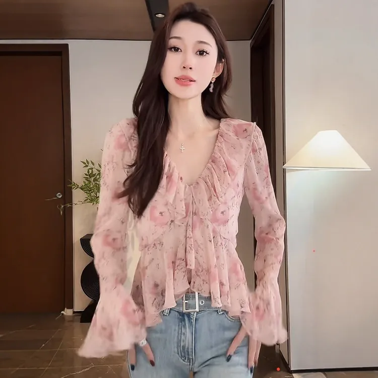 特大码女装碎花V领长袖雪纺衫女秋季显瘦洋气独特高级感上衣