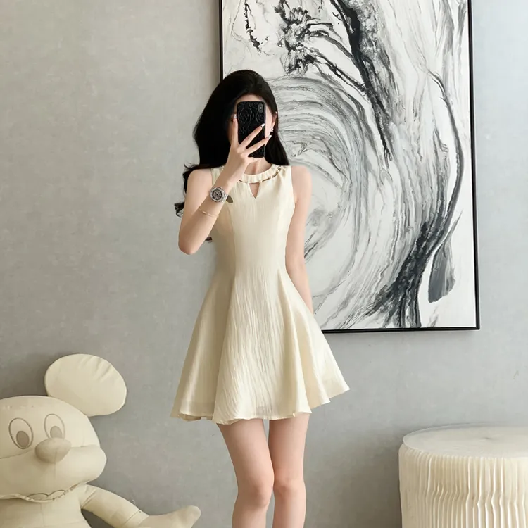 法式小香风气质高级感收腰无袖连衣裙女夏季新款名媛风短裙子小个