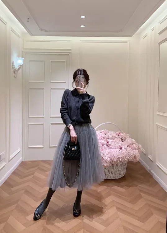 2026秋冬新款韩系气质温柔设计感翻领针织开衫高腰半身纱裙两件套