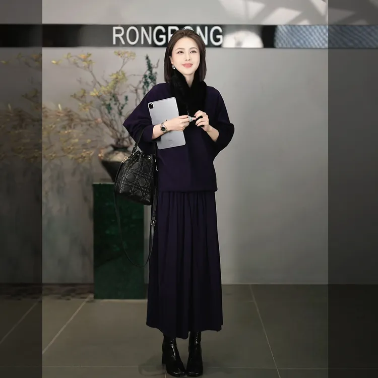 溶溶【纸片人】RONG 绵羊毛一字领慵懒风针织衫半裙套装2518K800