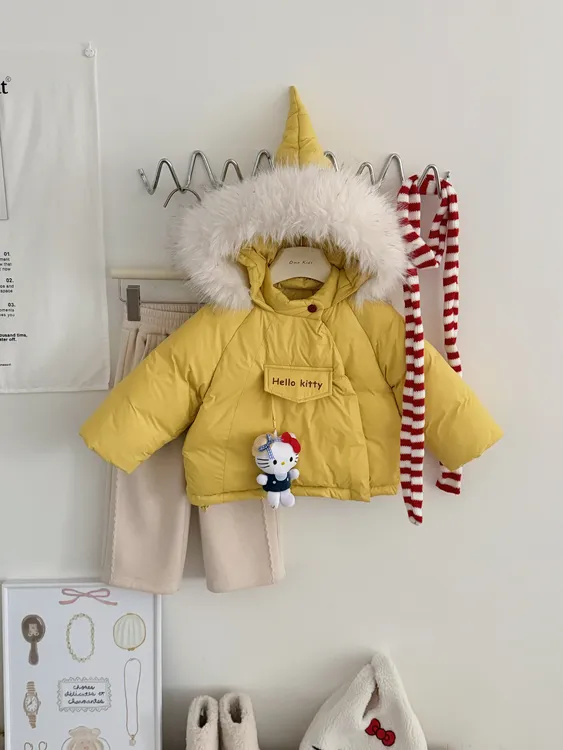 女童韩版保暖棉服2025冬季新款儿童斜拉链KT玩偶刺绣外套-86088