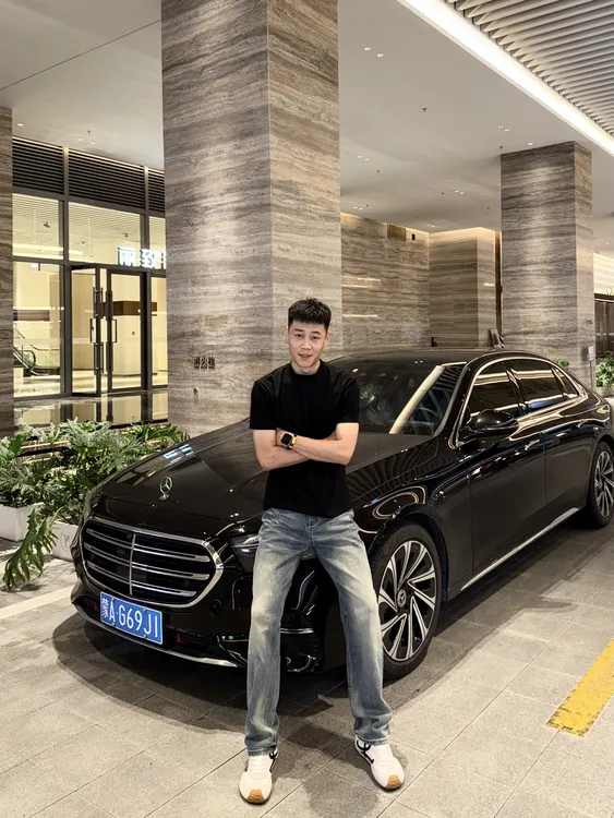 洛新一轻奢NanZhuang自制猫须直通牛仔裤