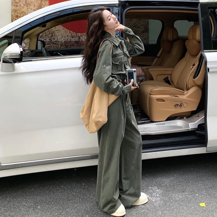 复古牛仔连体裤2025早秋新款巨好看的高级感设计感工装时尚连衣裤