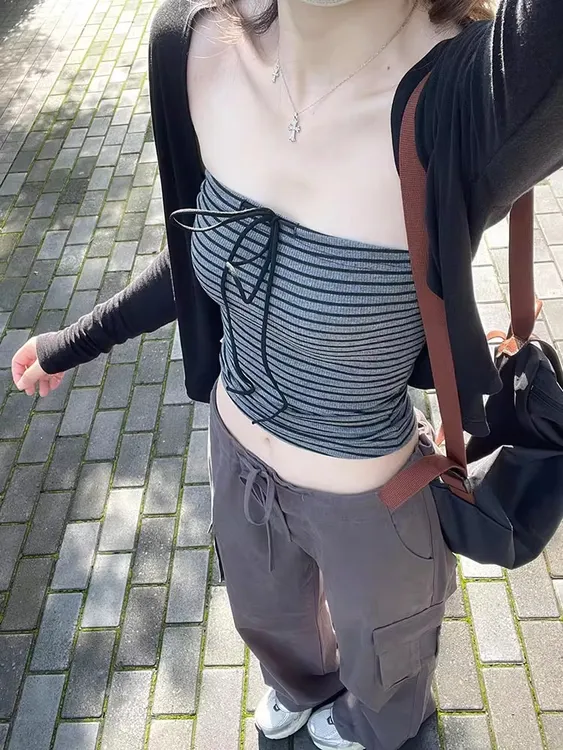 大码胖妹妹甜辣妹复古绑带设计防晒短款小开衫+条纹抹胸叠穿套装