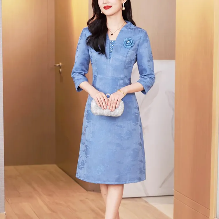 2025早秋新中式国风连衣裙女高级感正式场合端庄收腰显瘦A字裙子