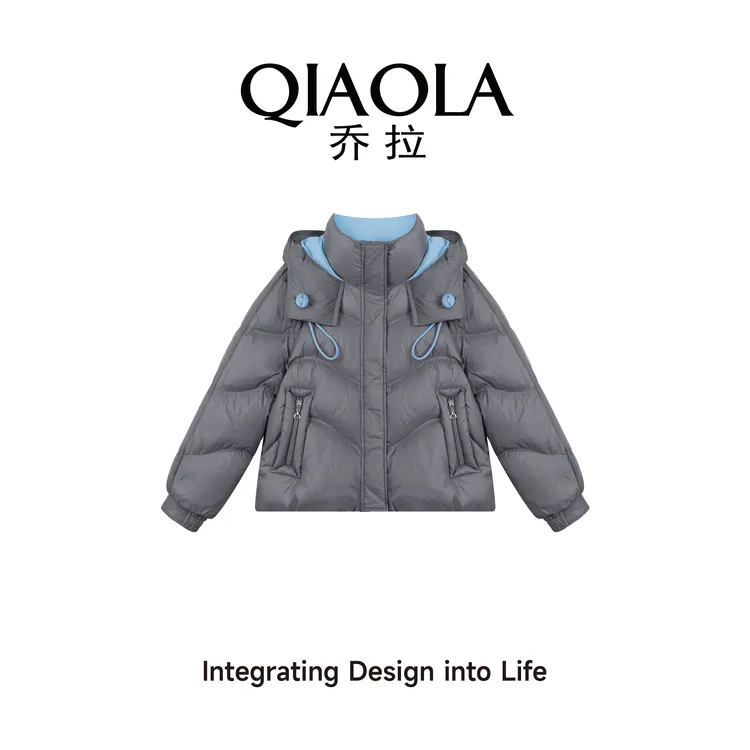 QIAOLA/乔拉【雪岛乐章】秋冬90白鸭绒立领连帽洋气保暖羽绒服预售