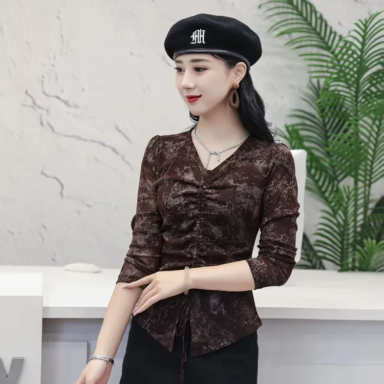 法式高档通勤白搭修身皱褶收腰V领上衣女长袖御姐气质小衫打底衫