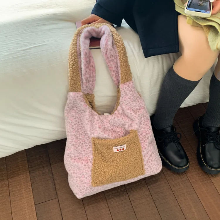 秋冬季大容量毛茸茸豹纹单肩包休闲手提包韩版通勤包包甜美百搭