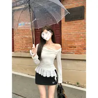 早秋时尚蕾丝一字肩设计修身显瘦上衣女