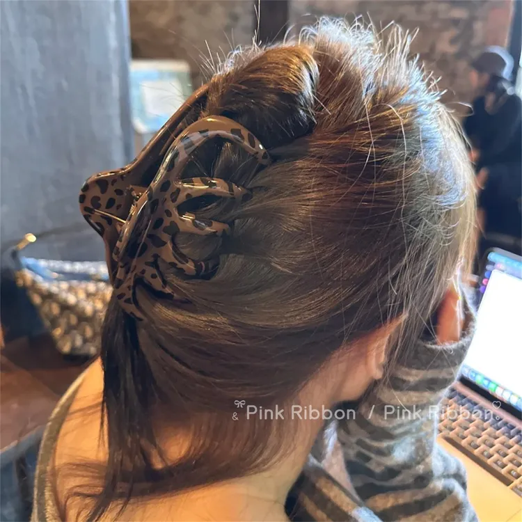 韩系秋冬新款豹纹抓夹高级感后脑勺大号盘发鲨鱼夹子小众设计发饰