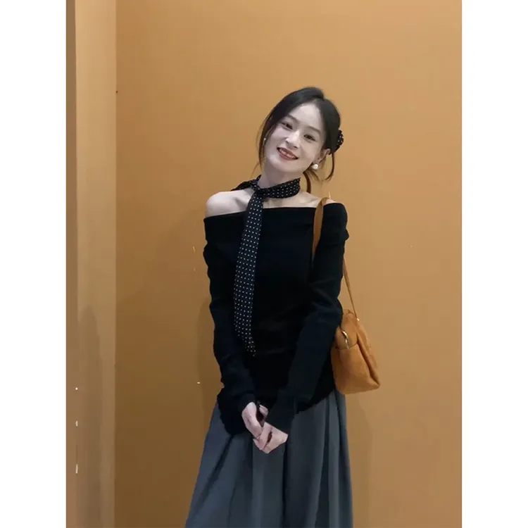 法式别致黑色一字肩长袖针织衫女春秋漂亮独特毛衣打底衫内搭上衣