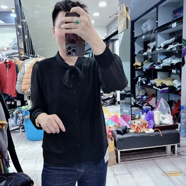 秋冬时尚优质拼接雪纺袖烫钻蝴蝶结2色上衣3713美丽