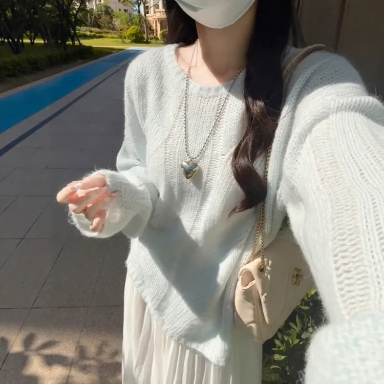 早秋季氛围感穿搭软奶蓝针织衫上衣女宽松慵懒风奶fufu马海毛毛衣