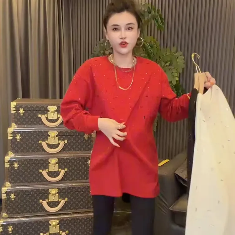 新年红色重工镶砖宽松加厚洋气卫衣时尚中长款长袖圆领百搭休闲衫