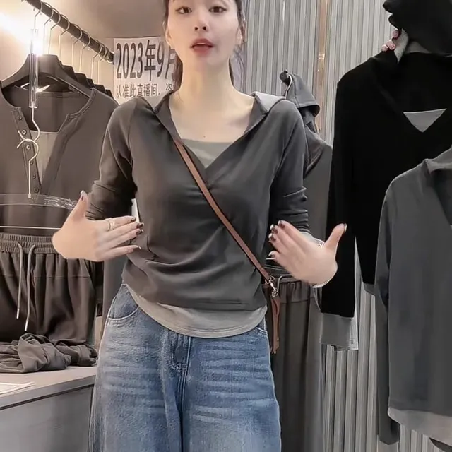 连帽假两件v领长袖t恤女秋冬卫衣内搭打底衫2025新款时尚洋气上衣
