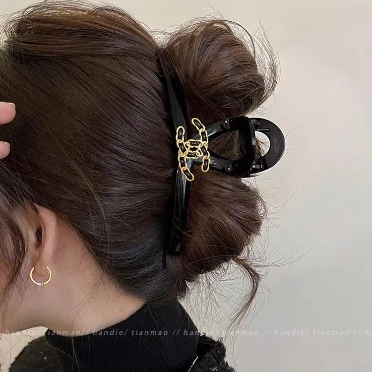 【素格】轻奢小香风丝绒抓夹女新款后脑勺高级感黑色发夹子鲨鱼夹