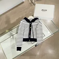 jillyi【条纹远山】黑白条纹连帽彩色爱心纽扣时尚百搭针织衫