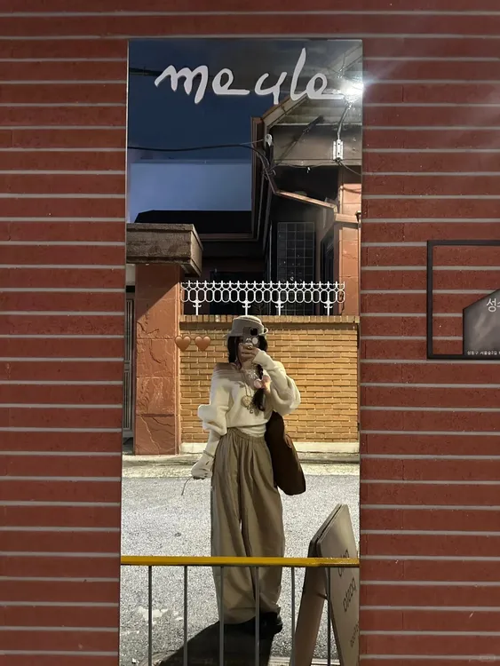 miu里miu气套装女高级抽褶长袖毛衣ootd穿搭新款针织上衣休闲裤潮