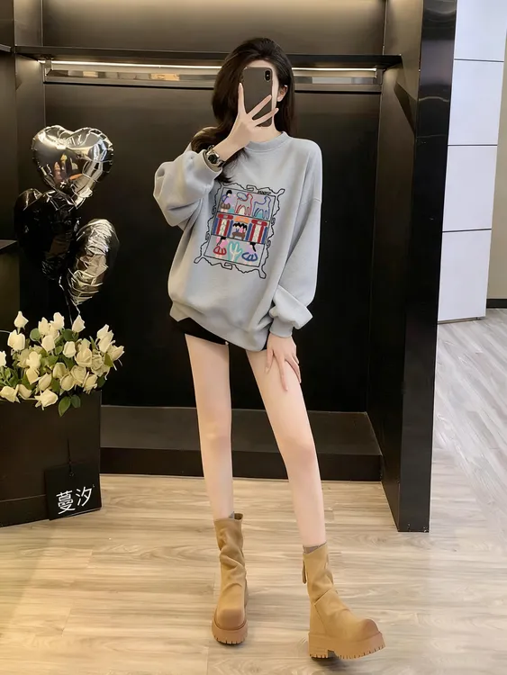 宽松韩版浅灰色女士卫衣爆款2025新款洋气圆领打底衫上衣服女装潮