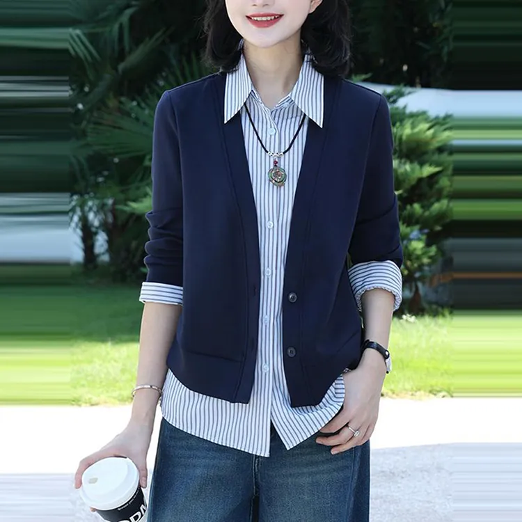 长袖衬衫女2025春秋季新款韩版时尚小众别致设计感翻领竖条纹上衣
