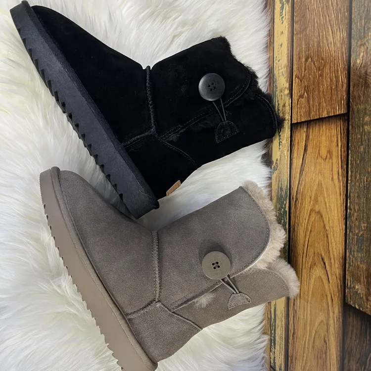 开播福利牛皮羊毛真皮雪地靴木扣中筒雪地靴女冬季加绒加厚保暖