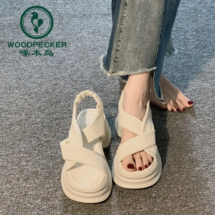 啄木鸟法式凉鞋女2025夏季新款厚底松糕女鞋6cm增高罗马沙滩鞋子