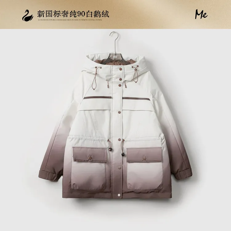 ME【渐变羽绒服】白鹅绒御寒保暖渐变色一手长派克羽绒服MEQA0550