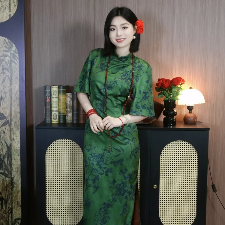肆意【丹青】新款国风新中式设计旗袍气质复古显白绿色夏季梨形身材