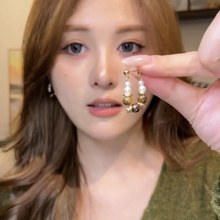 铜合金耳饰 美拉德串珠耳环女2025新款爆款高级感耳钉百搭耳饰