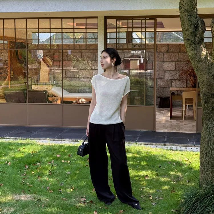 【LUMIEN】不规则斜肩设计一字领进口和纸纱针织衫上衣女LX5ETT40