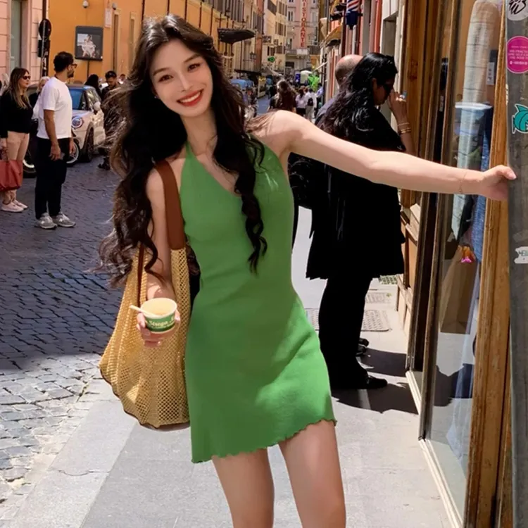 【源头工厂店】复古挂脖露背针织连衣裙女夏季2025新款气质无袖修