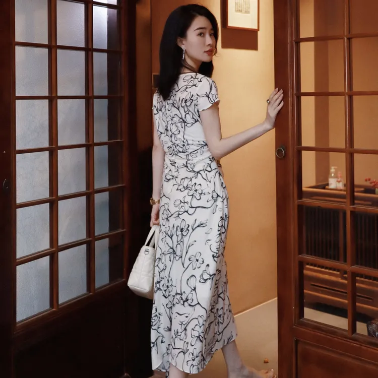 HELAAOMI “墨染幽兰”莱赛尔亚麻压褶收腰印花连衣裙CY5BB72629
