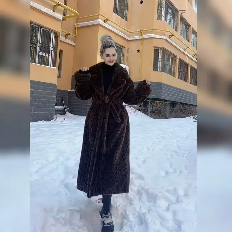 24062款女士收腰西服长款显瘦气质网红轻奢冬季保暖毛毛外套加厚