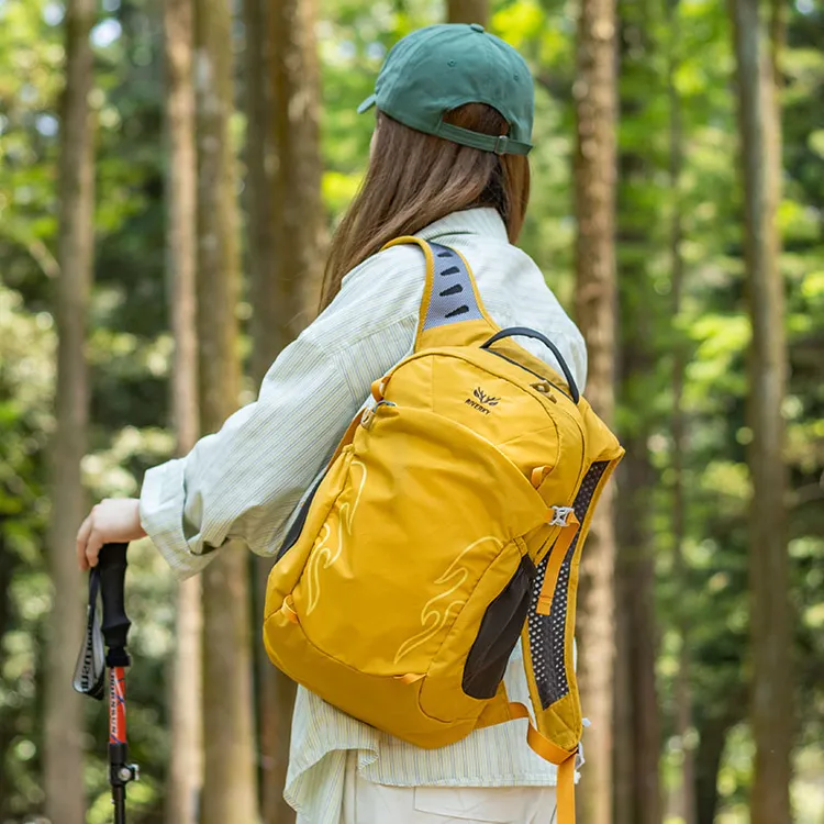 江麒短途旅行登山包女夏徒步小背包轻量化出游爬山双肩包户外轻便
