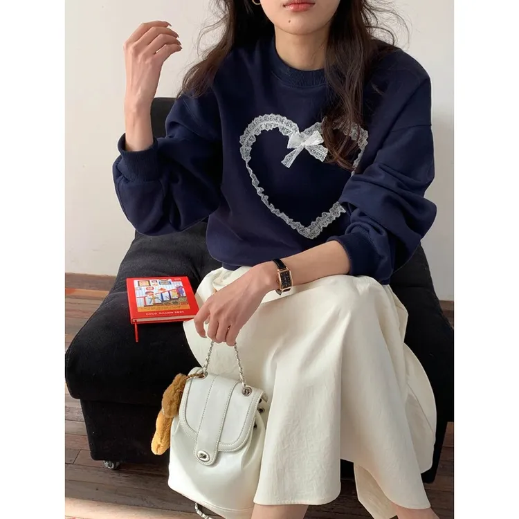 早春新款 甜美氛围感蕾丝蝴蝶结爱心卫衣