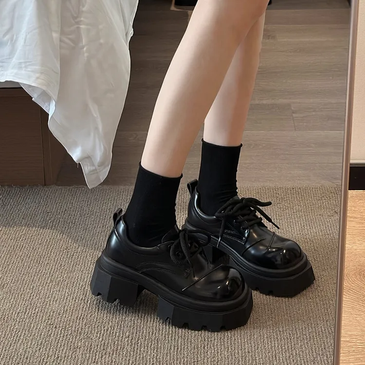 英伦风复古方头乐福鞋女2025年春季新款时尚百搭舒适系带小皮鞋