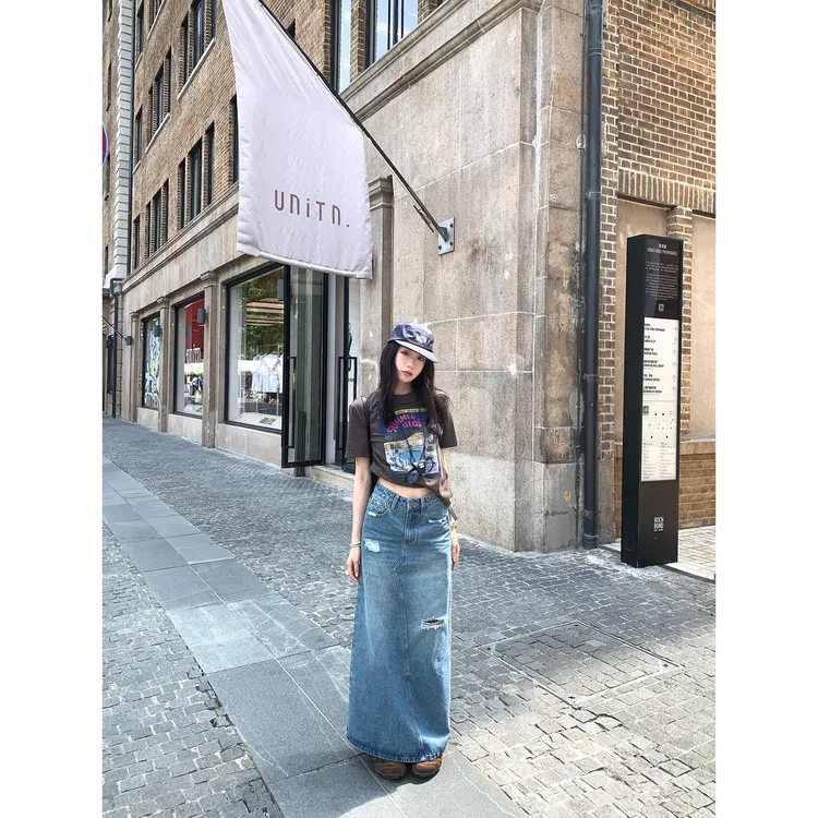 区区欧阳 破洞牛仔半身裙女夏季新款高腰显瘦复古直筒中长款裙子