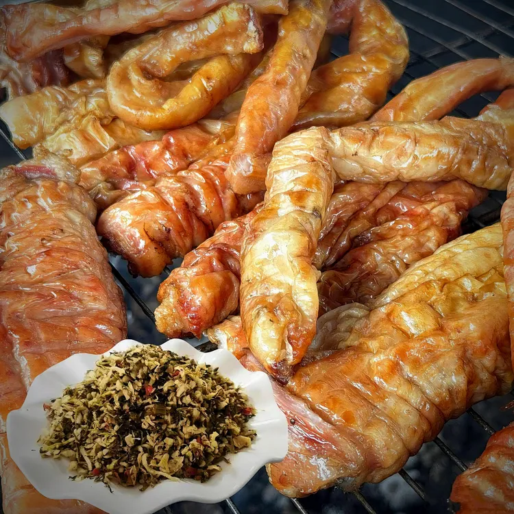 『腊味合辑』湖南特产农家柴火手工烘培猪脸肉/猪大肠/猪耳朵