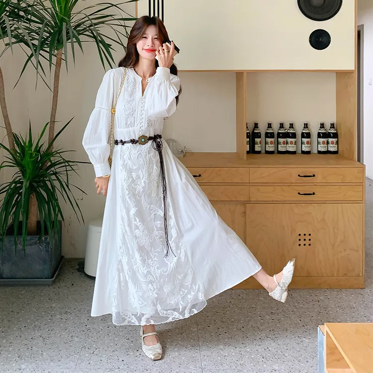 白色气质民族风蕾丝罩衫连衣裙套装2025秋季新款高腰刺绣拼接裙子